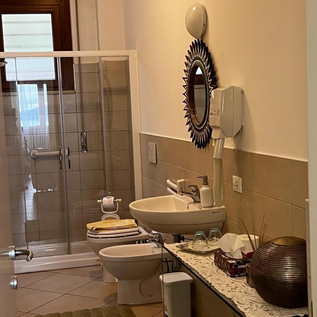 B&B Camera Bellavista Lerici Bilik gambar